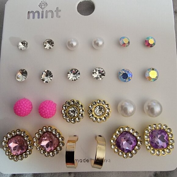 ❤️MINT dozen pair of pierced stud earrings NWT ❤️ - Picture 2 of 10
